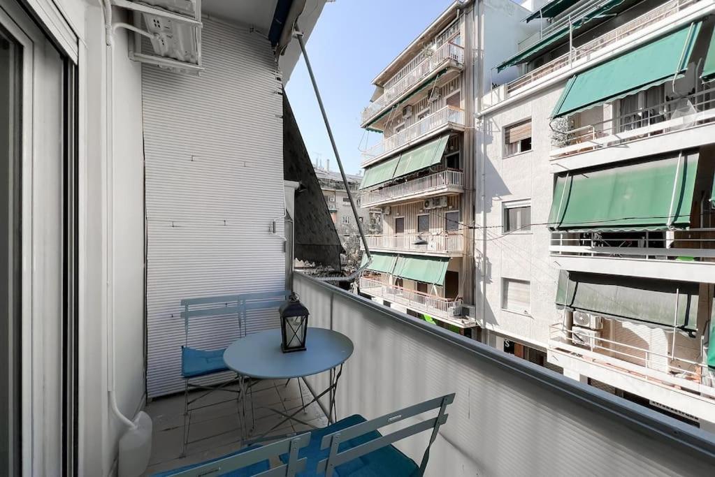 Urban Dreamscape Near Acropolis Apartment